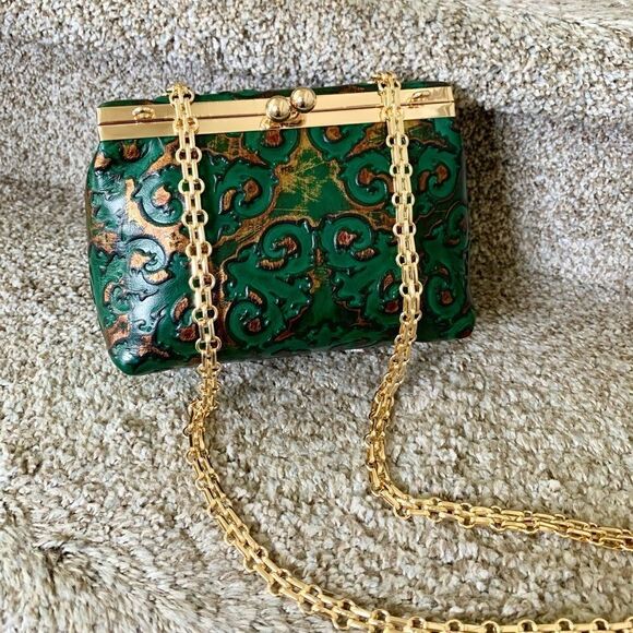 Handmade Genuine Leather Floral Embossed Kisslock Box Bag/Cosmetics case - Picture 10 of 16